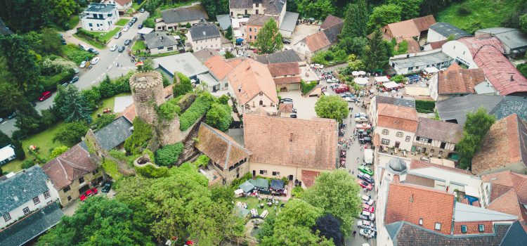 Oldtimertreffen Burg-Layen (2018) Oldtimertreffen Burg-Layen (2018)