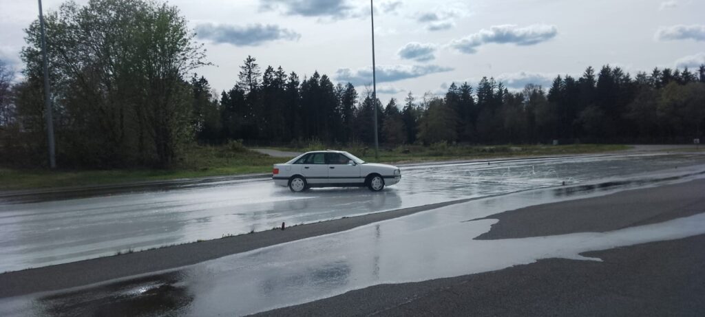 Fahrsicherheitstraining des MSC Bingen e.V. am Nürburgring - Schleuderplatte