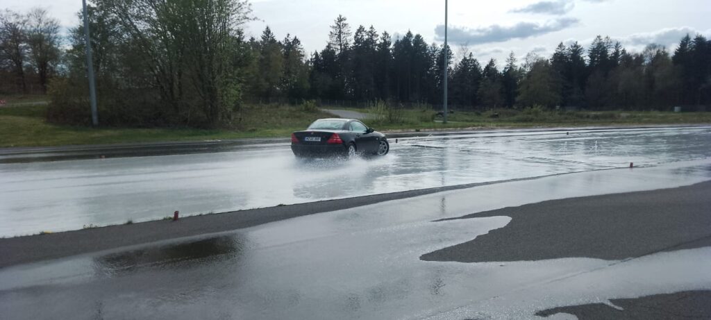 Fahrsicherheitstraining des MSC Bingen e.V. am Nürburgring - Schleuderplatte